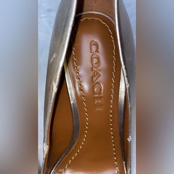 Coach gold heels - Picture 10 of 11